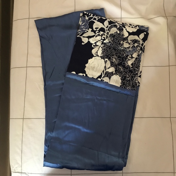 Woo Accessories - Woo • Silk scarf